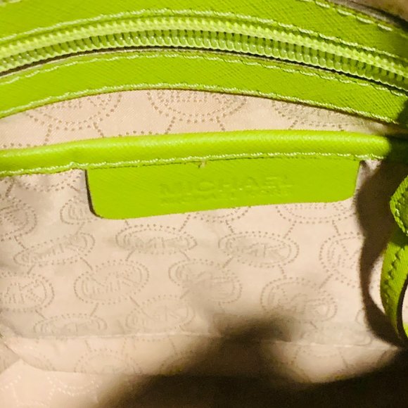 Michael Kors Hand Bag - Picture 8 of 12